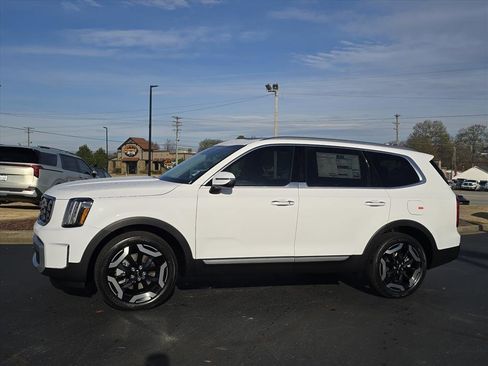 New 2025 Kia Telluride S image 6