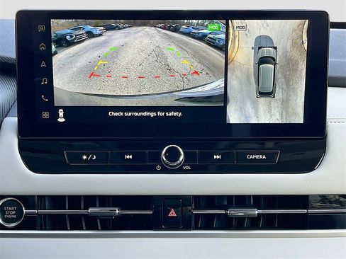 New 2025 Mitsubishi Outlander SE image 13