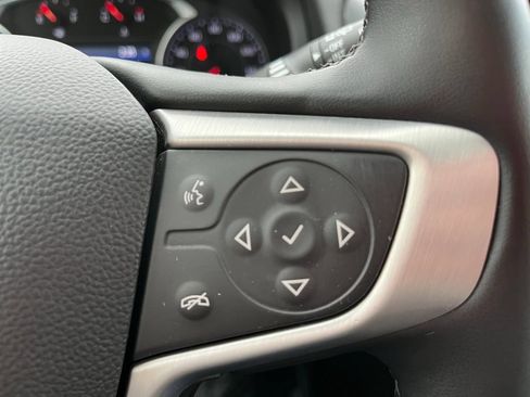 Used 2024 GMC Terrain SLT AWD/4WD image 15