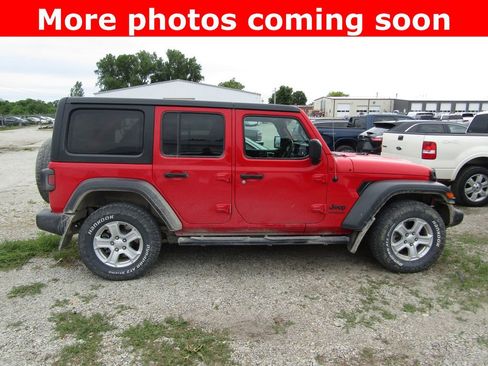 Used 2022 Jeep Wrangler Unlimited Sport AWD/4WD image 6