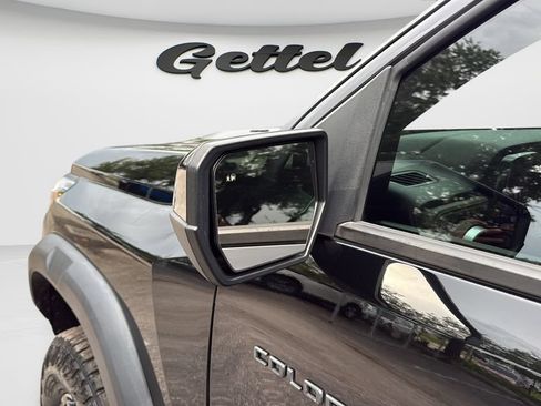 Used 2023 Chevrolet Colorado ZR2 w/ ZR2 Convenience Package III AWD/4WD image 23