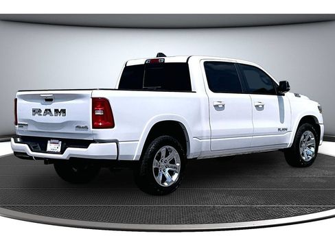 Used 2025 RAM 1500 Big Horn AWD/4WD image 18