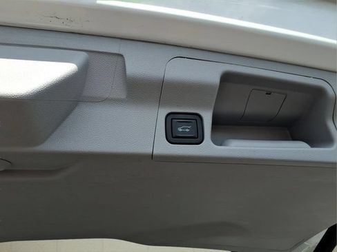 Used 2023 GMC Acadia SLT AWD/4WD image 13