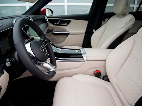 New 2026 Mercedes-Benz GLC 300 4MATIC image 11