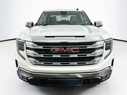 Used 2023 GMC Sierra 1500 SLE AWD/4WD image 2