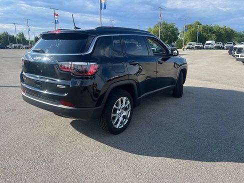 Used 2022 Jeep Compass Latitude AWD/4WD image 8
