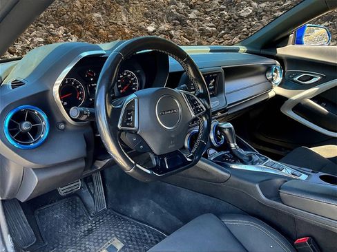 Used 2018 Chevrolet Camaro LT image 11