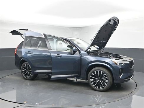 New 2026 Volvo XC90 B6 Ultra image 52