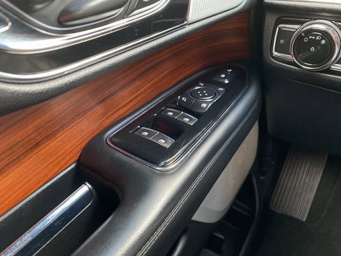 Used 2018 Lincoln Navigator Reserve w/ Technology Package image 43