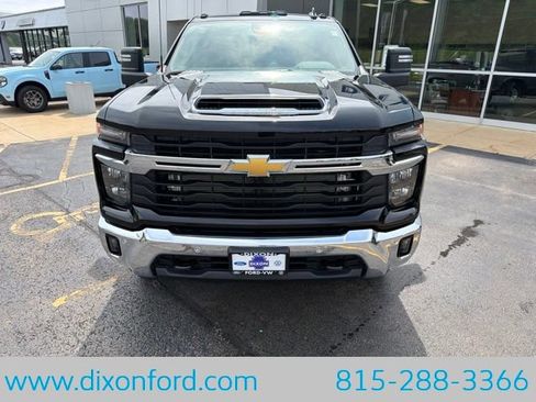 Used 2026 Chevrolet Silverado 3500 LT w/ All Star Edition AWD/4WD image 2