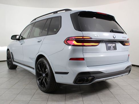 New 2026 BMW X7 M60i image 3