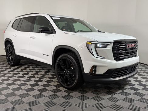 Used 2025 GMC Acadia Elevation w/ Elevation Premium Package FWD image 24