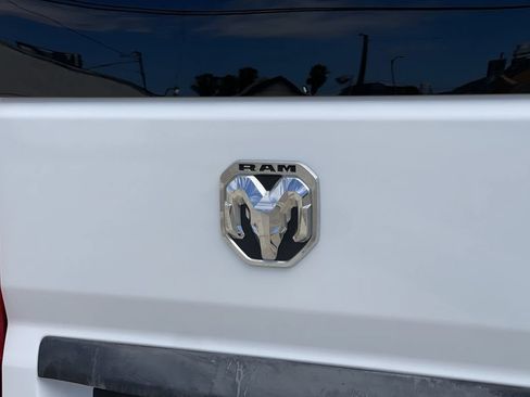 Used 2025 RAM ProMaster 2500 w/ U-Haul Equipment Group FWD image 28
