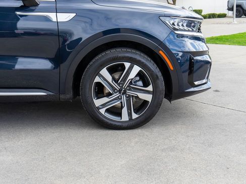 Used 2023 Kia Sorento EX image 36