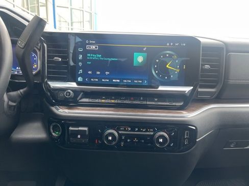 Used 2025 Chevrolet Silverado 1500 LT image 16