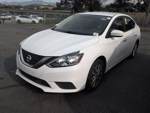 Used 2019 Nissan Sentra SV image 1