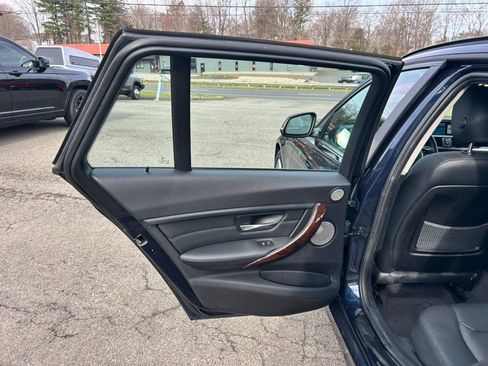 Used 2014 BMW 328i xDrive Wagon image 16