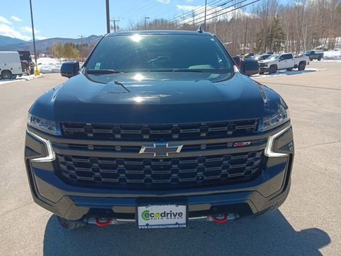 Used 2023 Chevrolet Tahoe Z71 w/ Luxury Package image 2