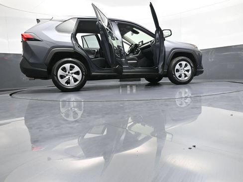 Certified 2022 Toyota RAV4 LE AWD/4WD image 47