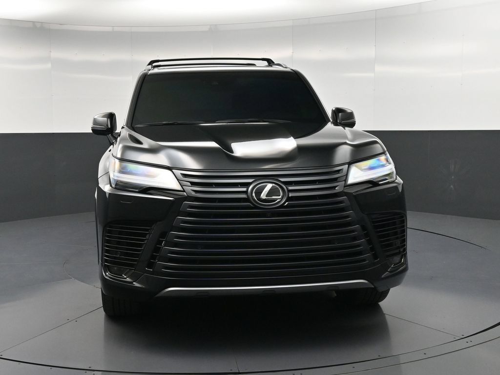 Used 2024 Lexus LX 600 4WD w/ Appearance Package image 11