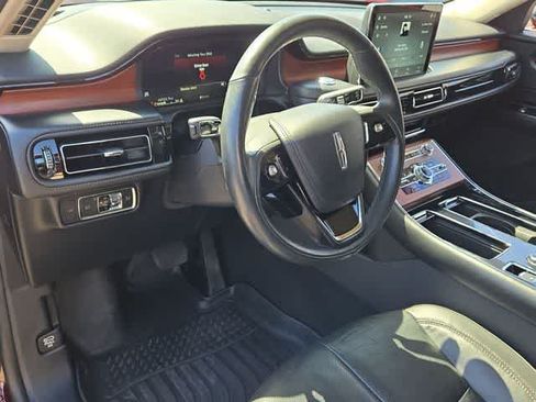 Used 2022 Lincoln Aviator Reserve w/ Equipment Group 201A RWD image 10