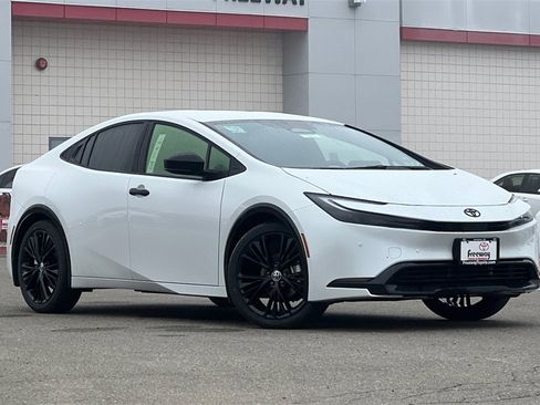 New 2026 Toyota Prius Nightshade image 2