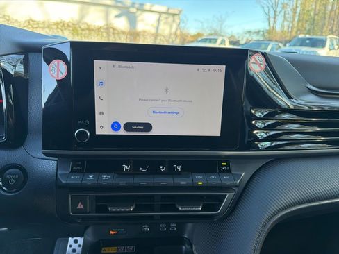 Used 2025 Toyota Camry SE image 19