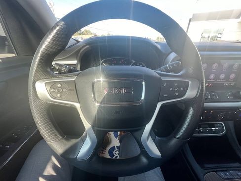 Used 2021 GMC Acadia SLE w/ Driver Convenience Package FWD image 23