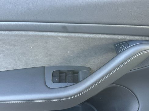 Used 2021 Tesla Model 3 Long Range image 11