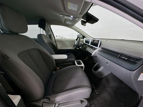 Used 2024 Hyundai Ioniq 5 SEL image 31