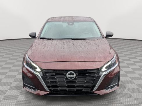 Used 2025 Nissan Altima 2.5 SV FWD image 8