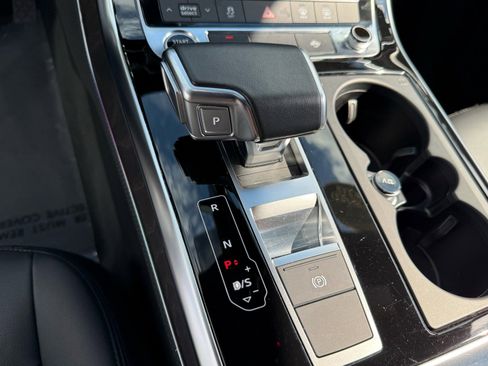 Used 2024 Audi Q7 2.0T Premium Plus w/ Premium Plus Package image 38