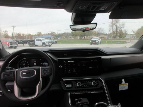 New 2026 GMC Sierra 1500 Denali w/ Denali Reserve Package image 18