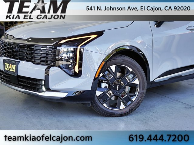 New 2026 Kia Sportage SX FWD image 3