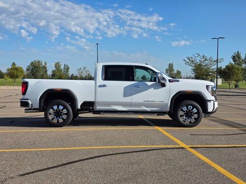 New 2026 GMC Sierra 3500 Denali w/ Denali Reserve Package image 2