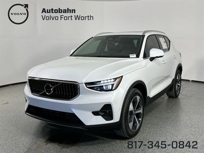 New 2025 Volvo XC40 B5 Plus w/ Protection Package Premier