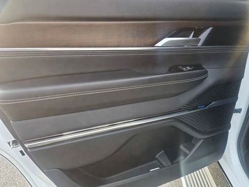 Used 2023 Jeep Grand Wagoneer 4WD image 15