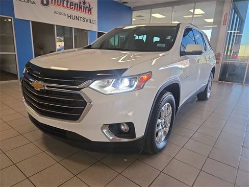 Used 2021 Chevrolet Traverse LT image 4