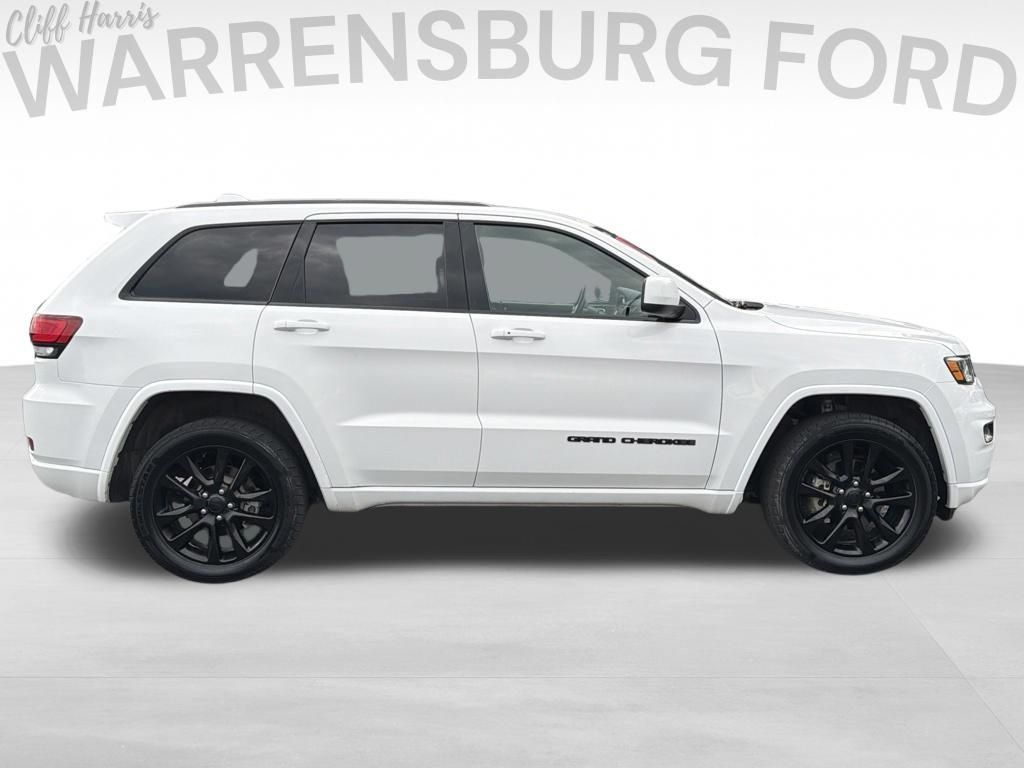 Used 2020 Jeep Grand Cherokee Altitude AWD/4WD image 8