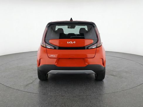 Used 2025 Kia Soul LX w/ LX Technology Package image 7