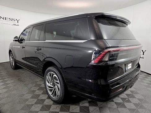 New 2025 Lincoln Navigator L Reserve AWD/4WD image 6