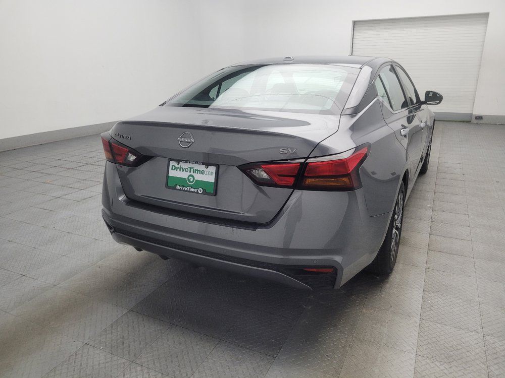 Used 2024 Nissan Altima 2.5 SV FWD image 9