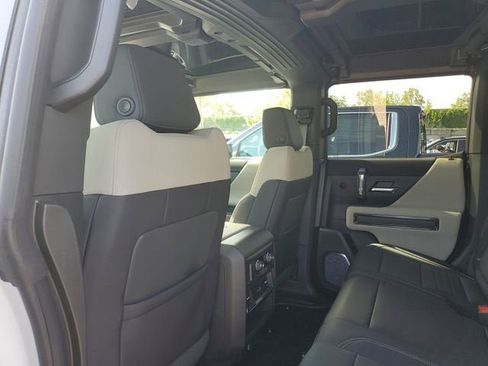 New 2026 GMC Hummer EV 4x4 Crew Cab image 11