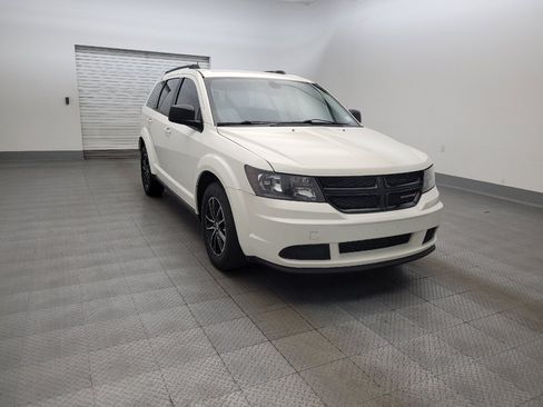 Used 2018 Dodge Journey SE w/ Connectivity Group FWD image 13