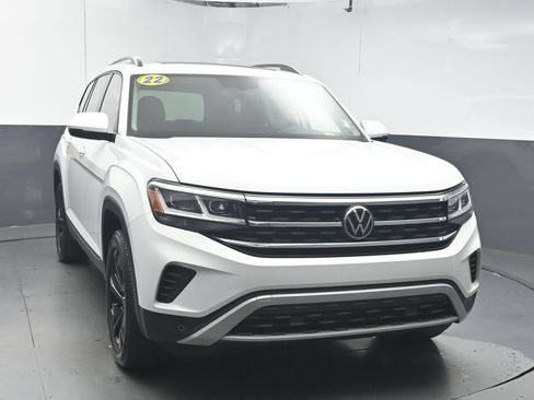 Used 2022 Volkswagen Atlas SE FWD image 2