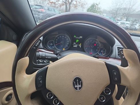 Used 2015 Maserati GranTurismo Convertible RWD image 12