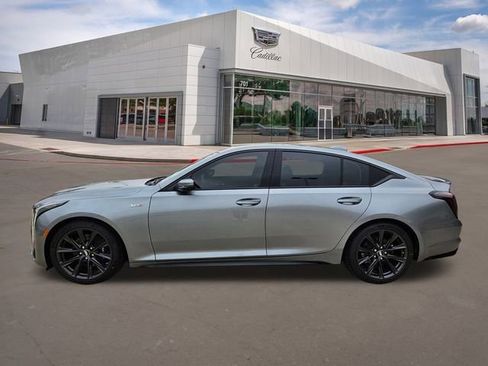 New 2026 Cadillac CT5 V image 3