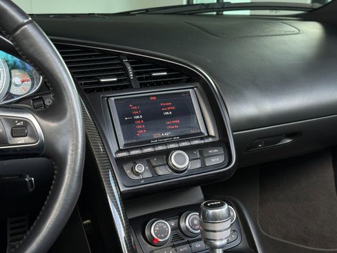 Used 2012 Audi R8 V8 AWD/4WD image 38