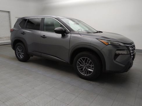 Used 2024 Nissan Rogue S AWD/4WD image 11