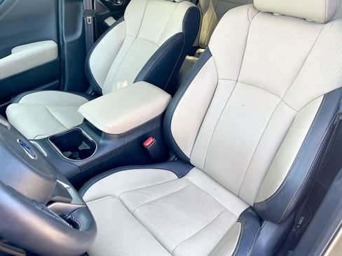 Used 2024 Subaru Outback Limited w/ Popular Package #2 image 21